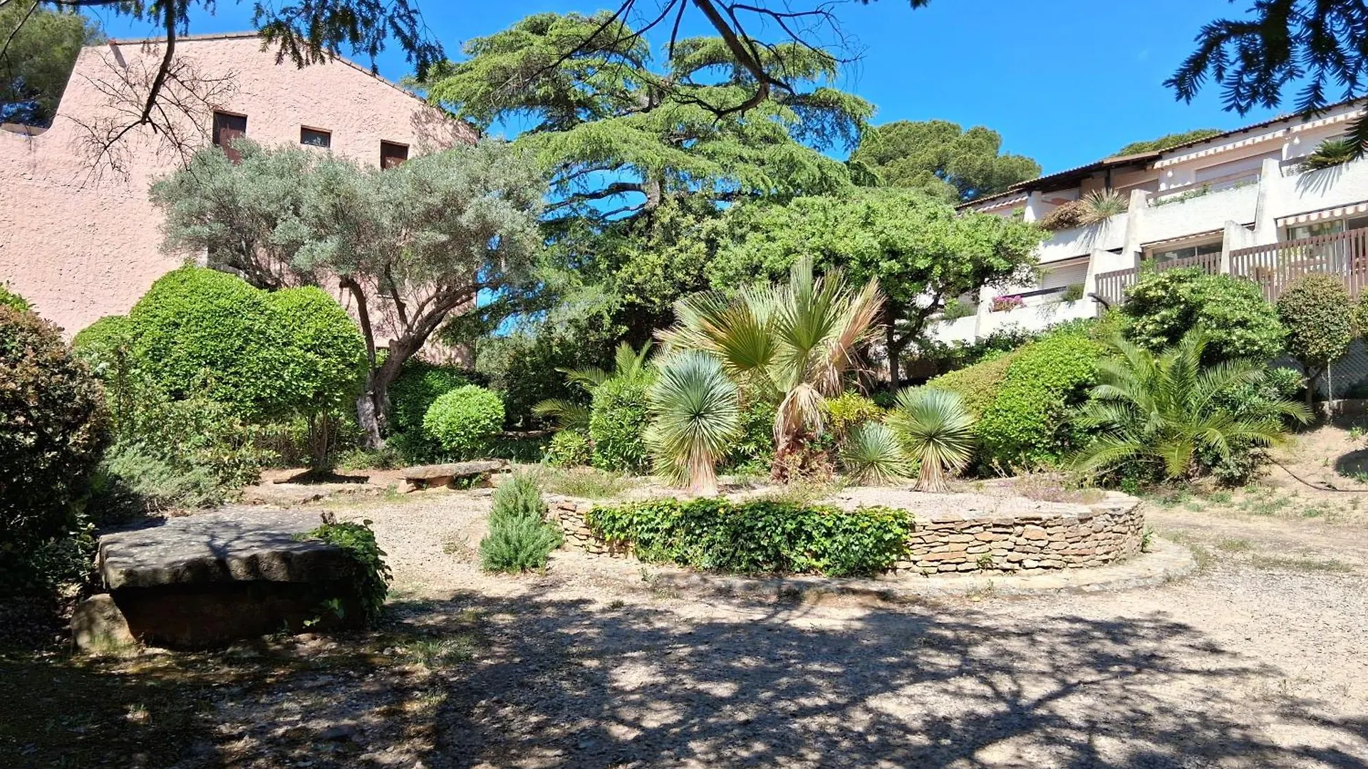 Apartment Une Residence Au Calme A 600 M Des Plages De La Ciotat